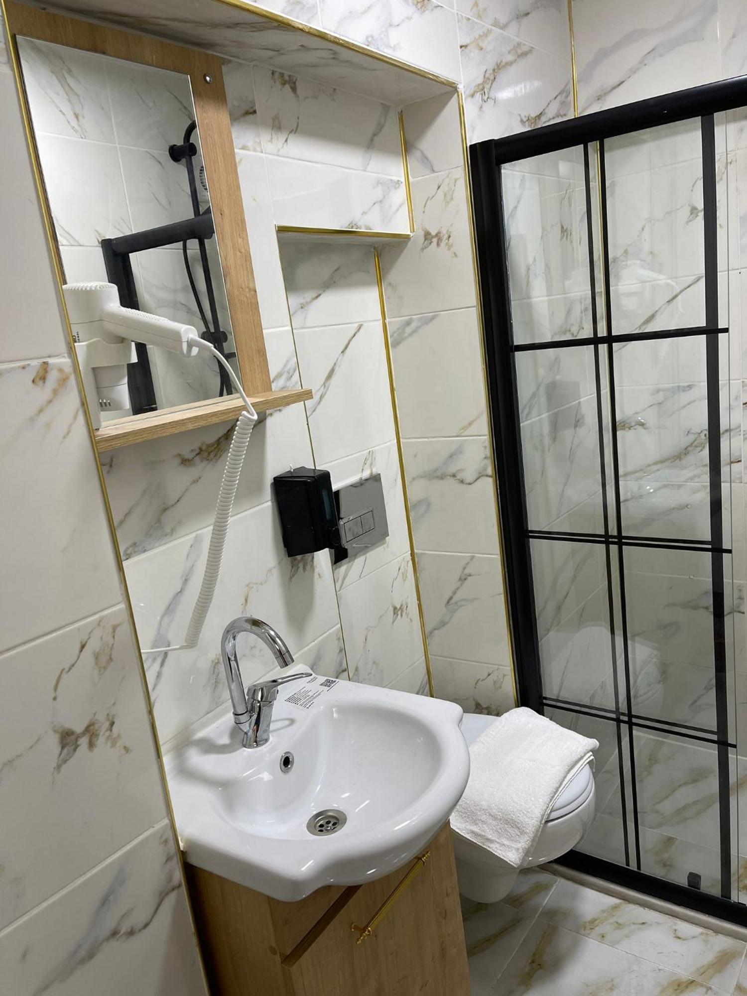 Taksim Rain Hause Aparthotel Истанбул Екстериор снимка